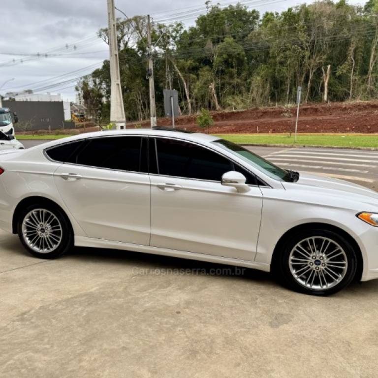 FORD - FUSION - 2014/2014 - Branca - R$ 78.900,00