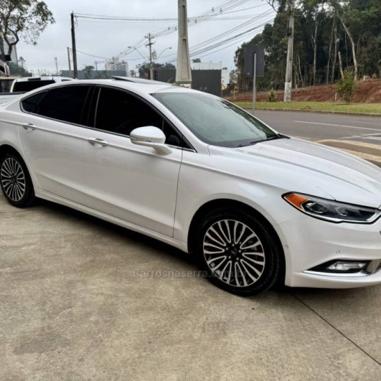 FORD - FUSION - 2017/2017 - Branca - R$ 105.900,00
