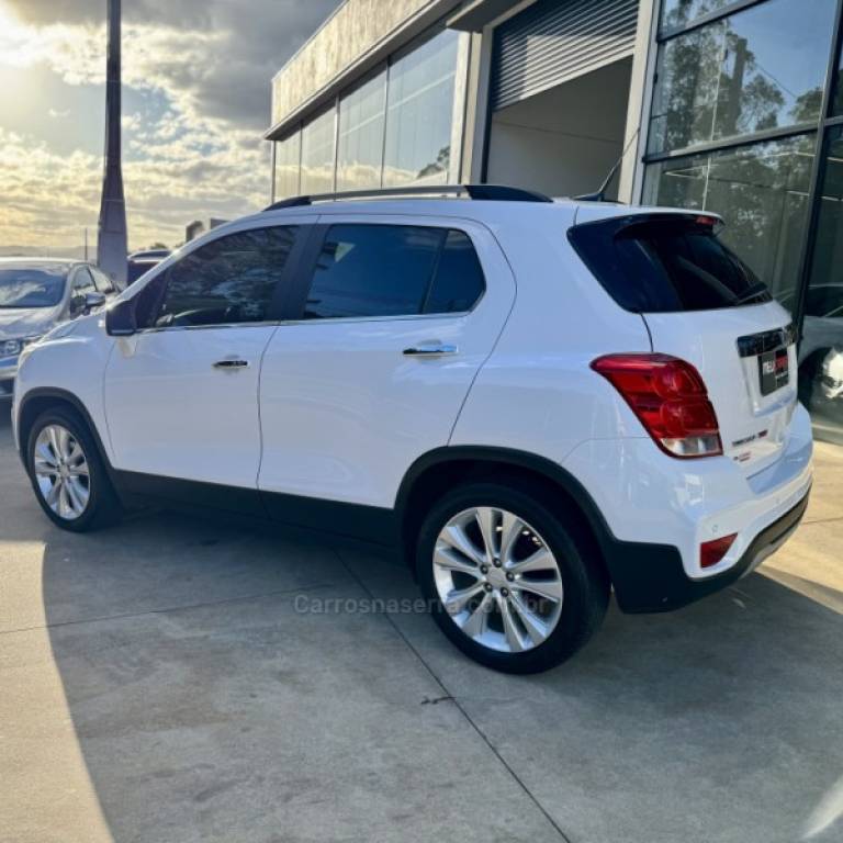 CHEVROLET - TRACKER - 2018/2018 - Branca - R$ 92.900,00