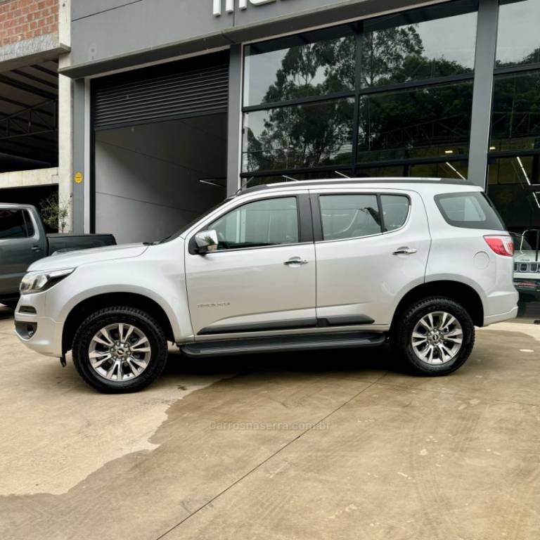 CHEVROLET - TRAILBLAZER - 2019/2020 - Prata - R$ 189.900,00