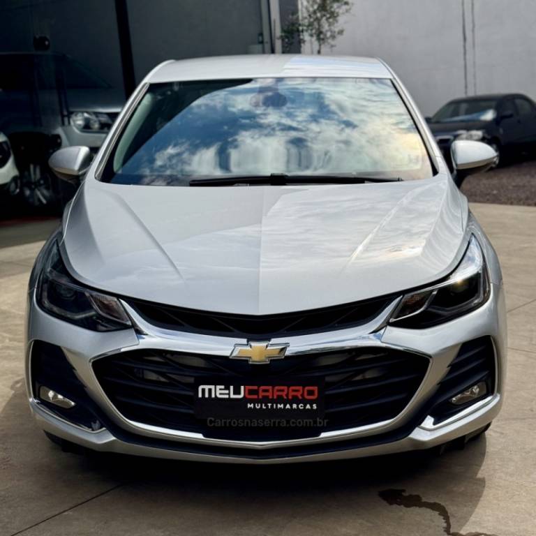 CHEVROLET - CRUZE - 2020/2021 - Prata - R$ 109.900,00