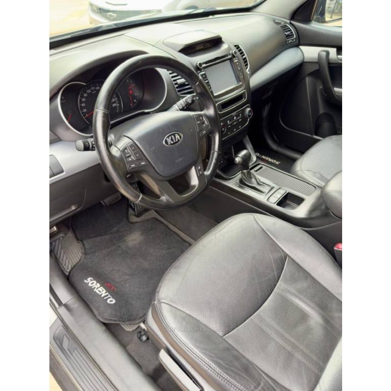KIA MOTORS - SORENTO - 2014/2015 - Cinza - R$ 83.900,00