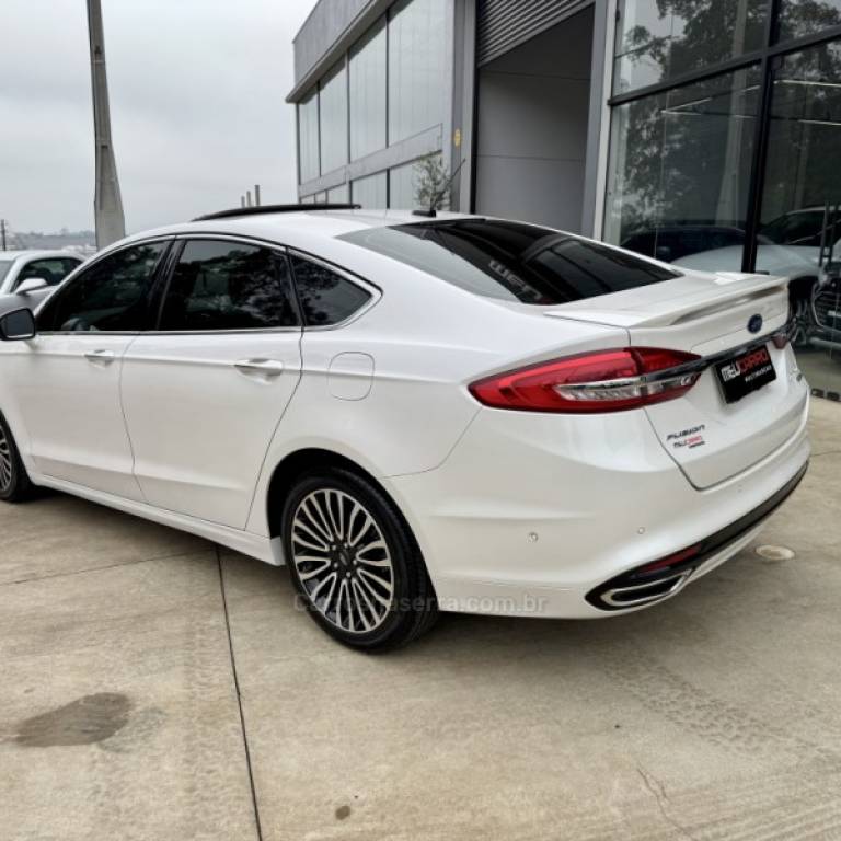 FORD - FUSION - 2017/2017 - Branca - R$ 105.900,00