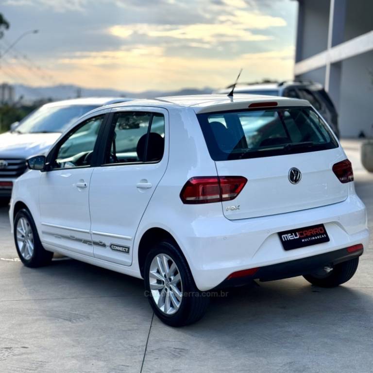 VOLKSWAGEN - FOX - 2018/2019 - Branca - R$ 59.900,00