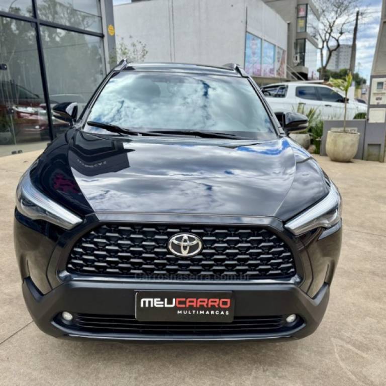 TOYOTA - COROLLA - 2021/2022 - Preta - R$ 139.900,00