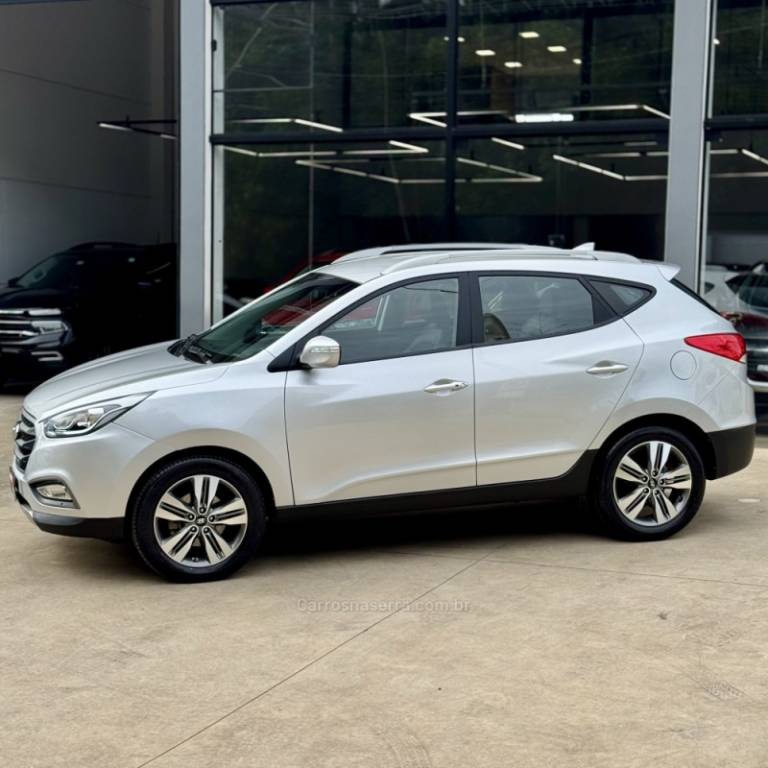 HYUNDAI - IX35 - 2016/2017 - Prata - R$ 88.900,00