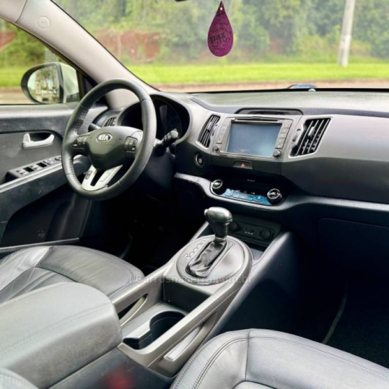 KIA MOTORS - SPORTAGE - 2013/2013 - Prata - R$ 79.900,00