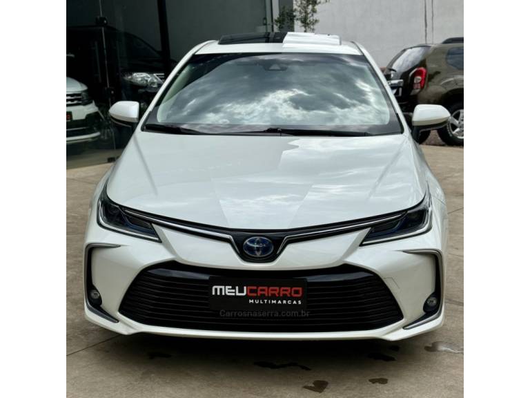 TOYOTA - COROLLA - 2020/2021 - Branca - R$ 139.900,00