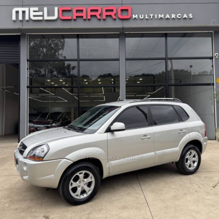 HYUNDAI - TUCSON - 2012/2013 - Prata - R$ 52.900,00
