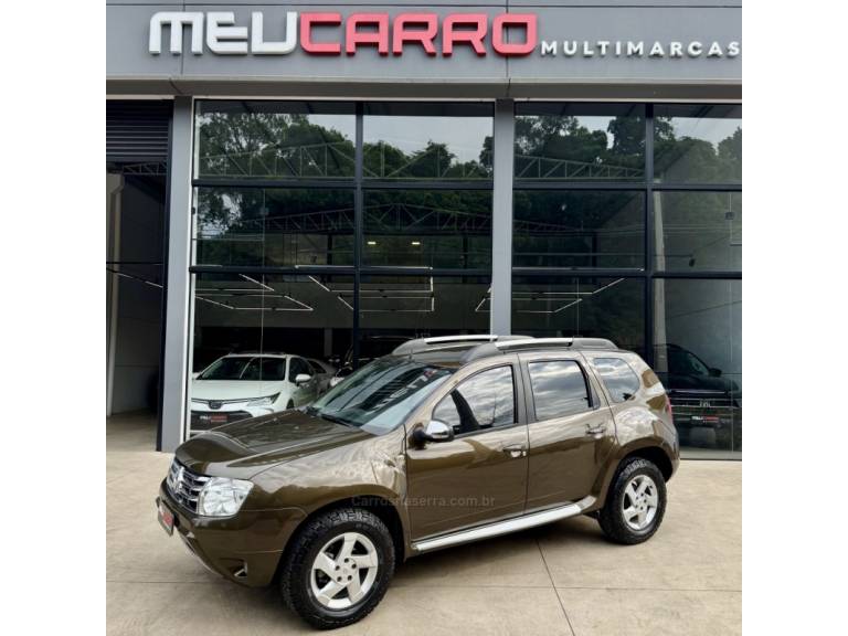 RENAULT - DUSTER - 2013/2014 - Verde - R$ 55.900,00