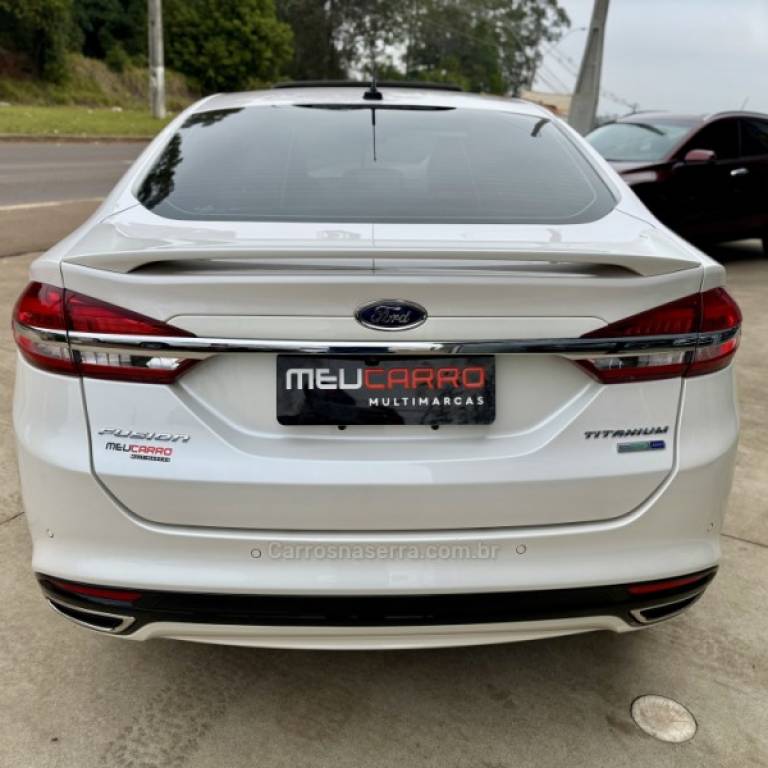 FORD - FUSION - 2017/2017 - Branca - R$ 105.900,00