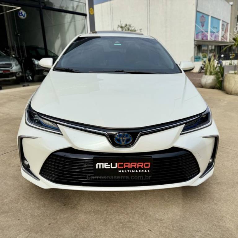 TOYOTA - COROLLA - 2021/2021 - Branca - R$ 139.900,00
