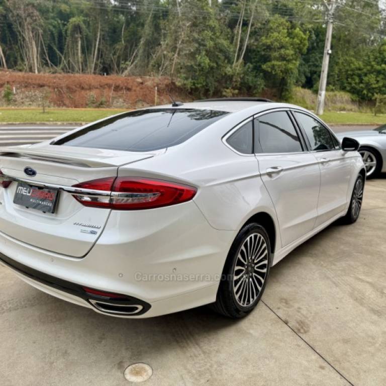 FORD - FUSION - 2017/2017 - Branca - R$ 105.900,00