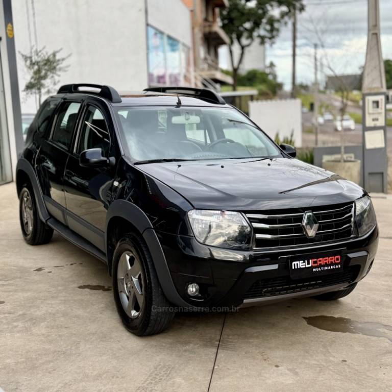 RENAULT - DUSTER - 2014/2015 - Preta - R$ 59.900,00