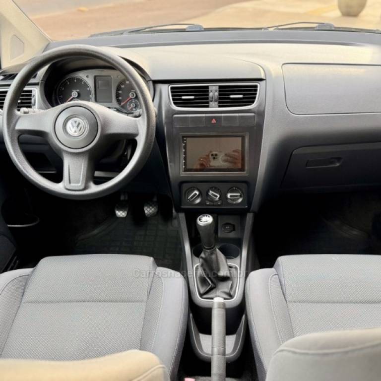 VOLKSWAGEN - FOX - 2012/2012 - Branca - R$ 34.900,00