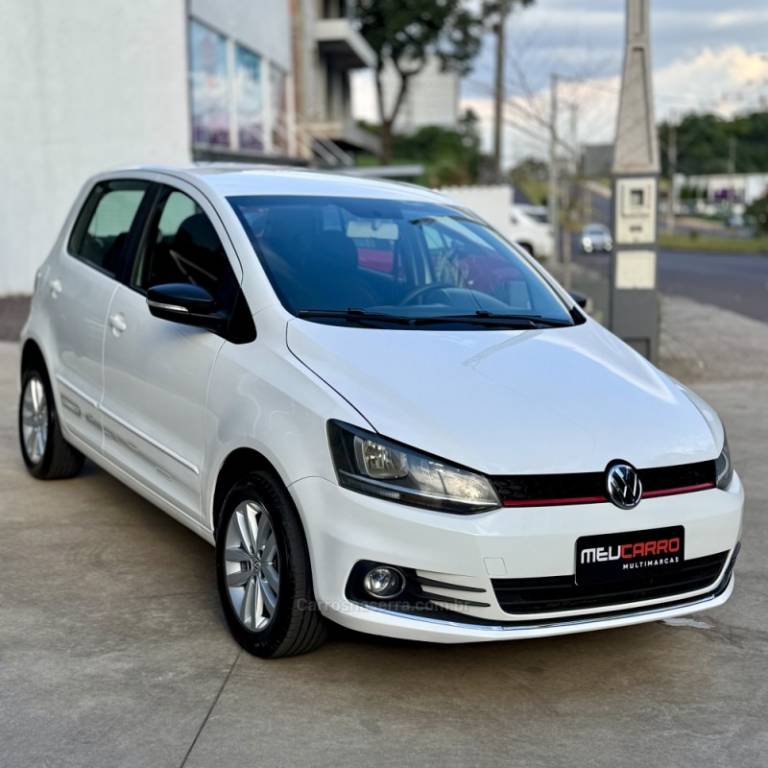 VOLKSWAGEN - FOX - 2018/2019 - Branca - R$ 59.900,00