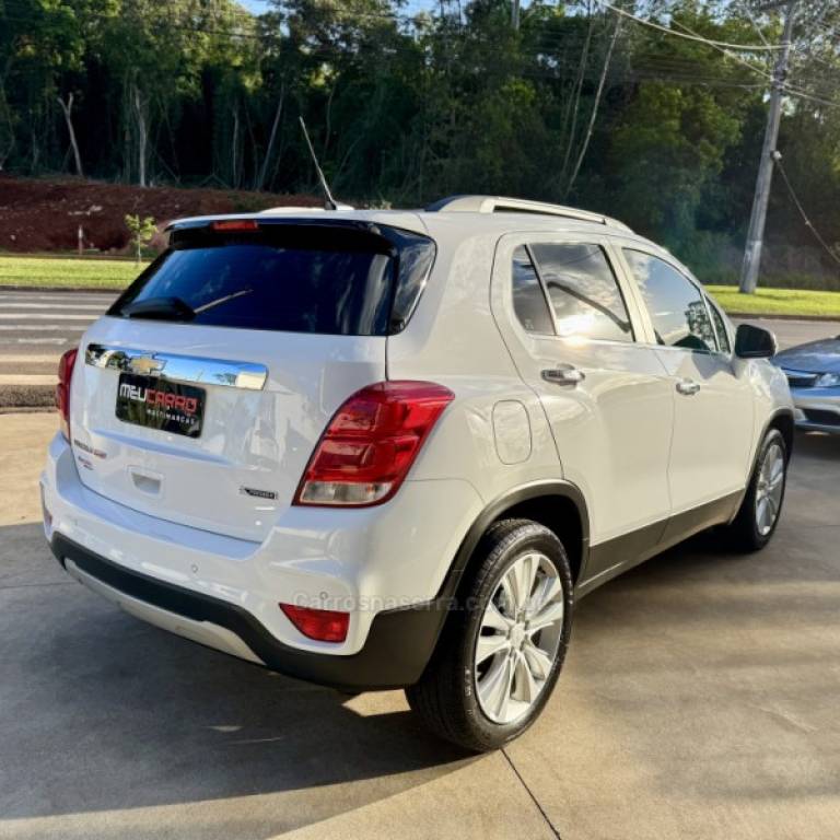 CHEVROLET - TRACKER - 2018/2018 - Branca - R$ 92.900,00