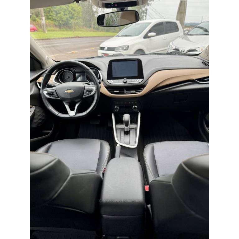 CHEVROLET - ONIX - 2021/2022 - Branca - R$ 84.900,00
