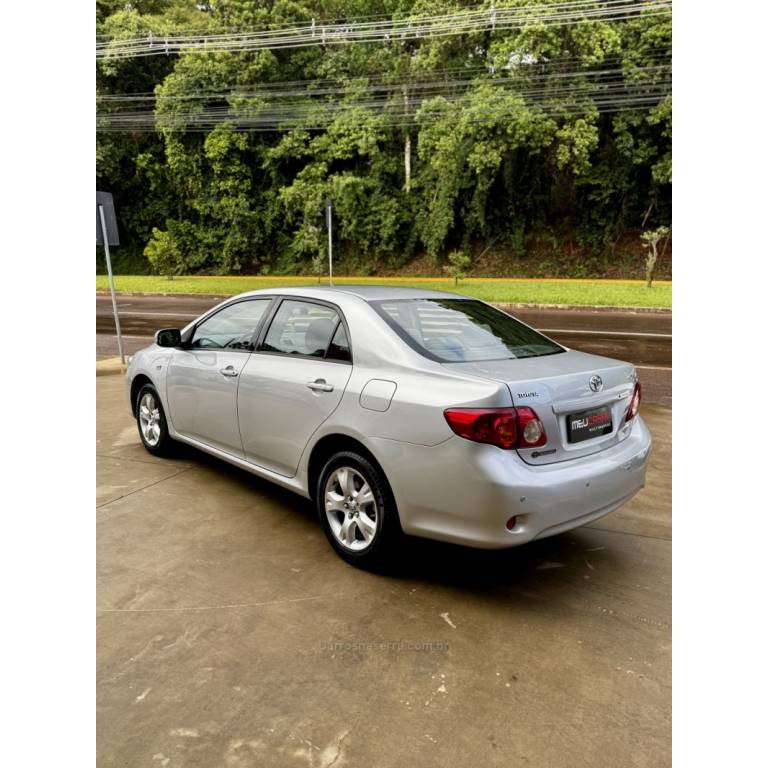TOYOTA - COROLLA - 2009/2010 - Prata - R$ 61.900,00