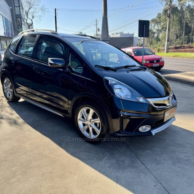 HONDA - FIT - 2013/2013 - Preta - R$ 59.900,00