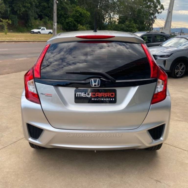 HONDA - FIT - 2016/2016 - Prata - R$ 75.900,00