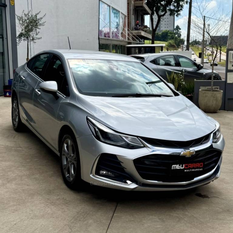 CHEVROLET - CRUZE - 2020/2021 - Prata - R$ 109.900,00