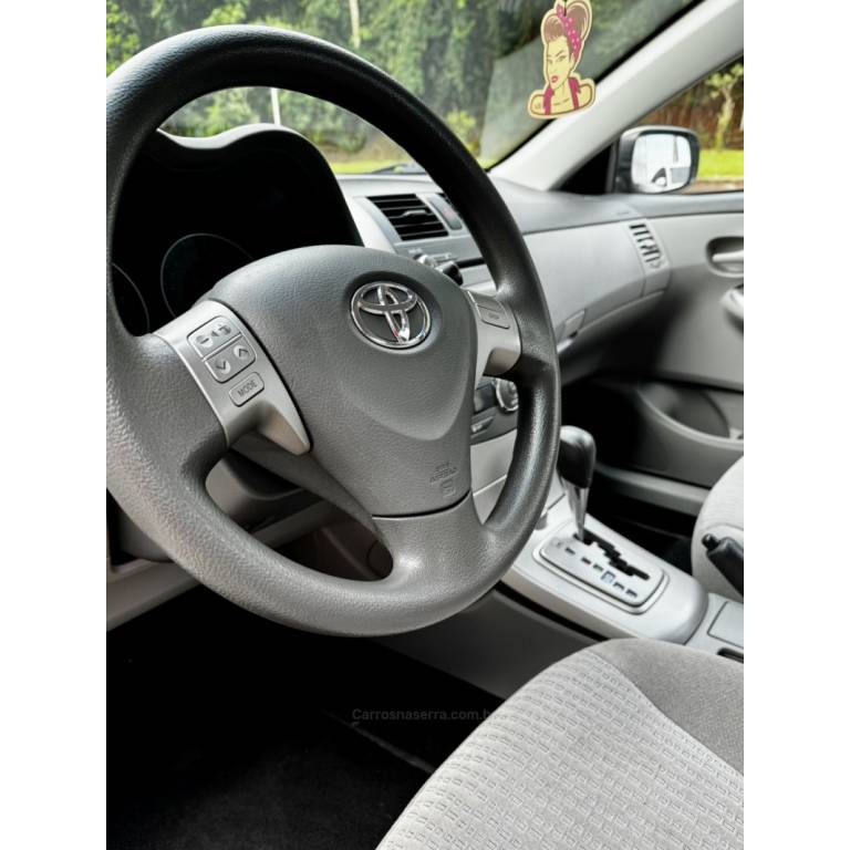 TOYOTA - COROLLA - 2009/2010 - Prata - R$ 61.900,00