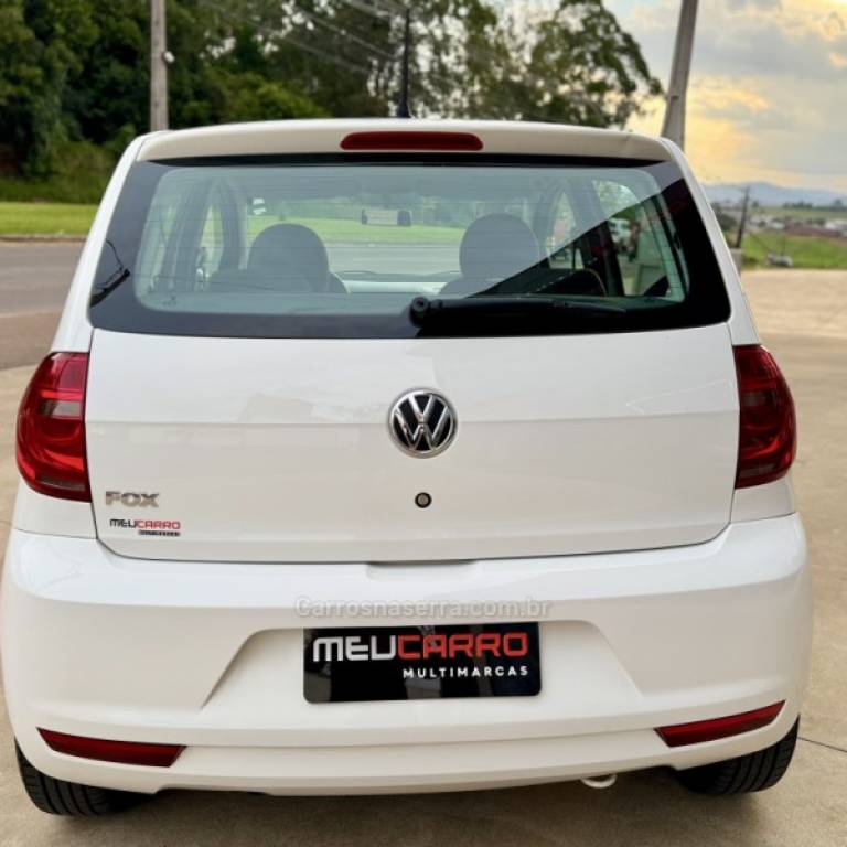 VOLKSWAGEN - FOX - 2012/2012 - Branca - R$ 34.900,00