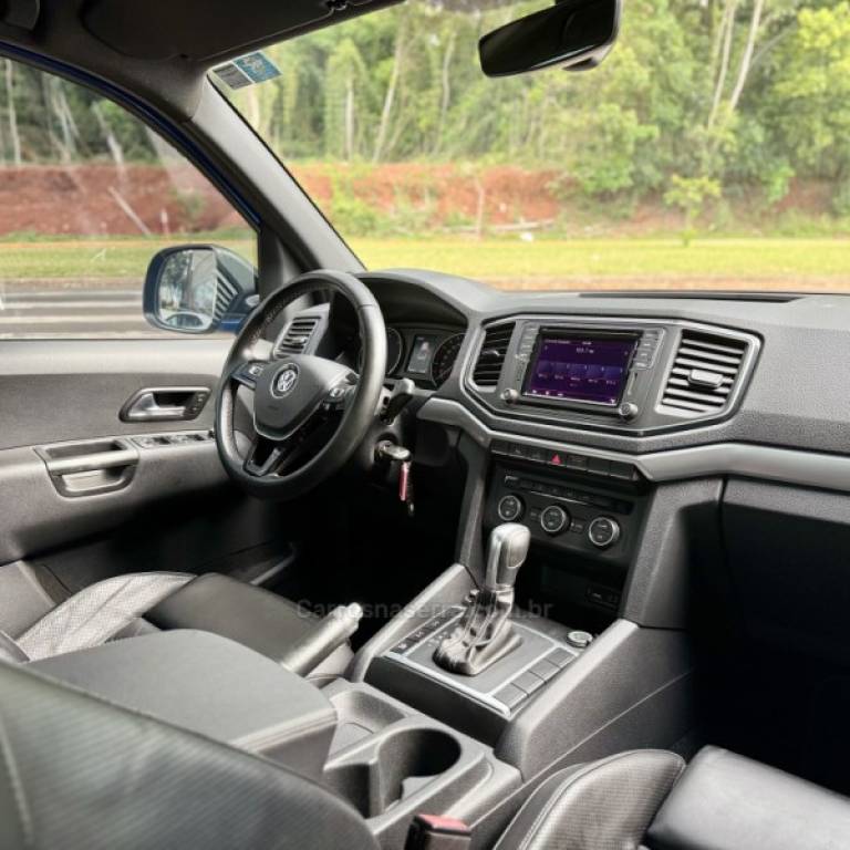 VOLKSWAGEN - AMAROK - 2018/2019 - Azul - R$ 159.900,00