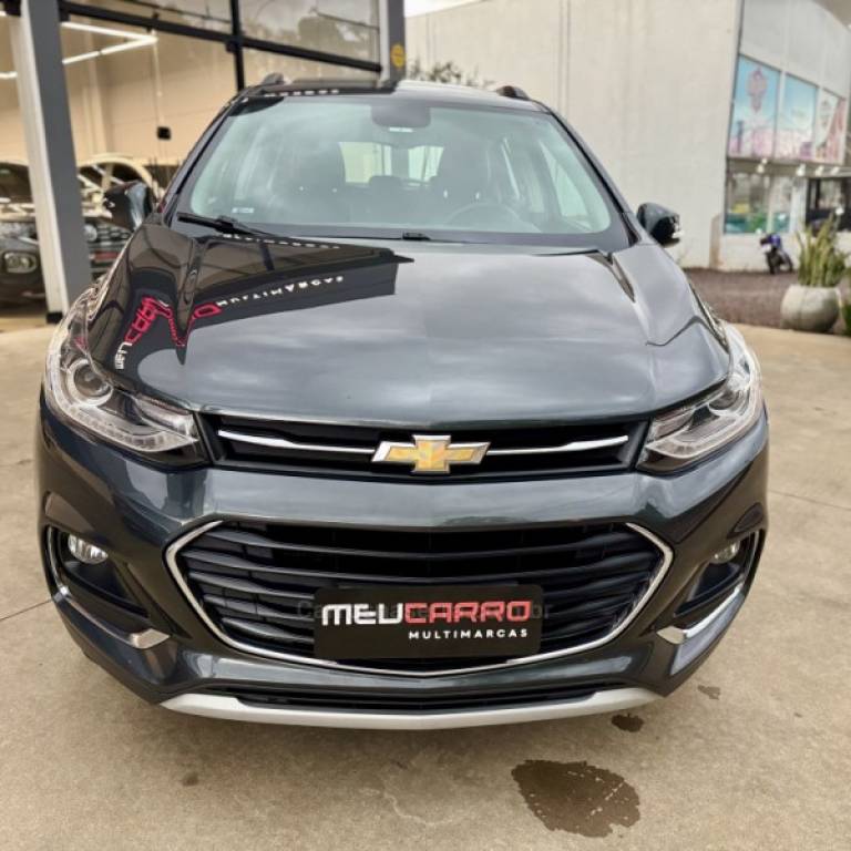 CHEVROLET - TRACKER - 2018/2019 - Cinza - R$ 93.900,00