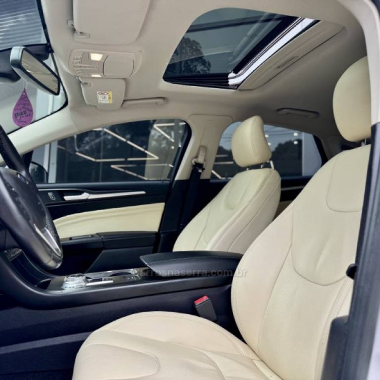 FORD - FUSION - 2017/2017 - Branca - R$ 105.900,00