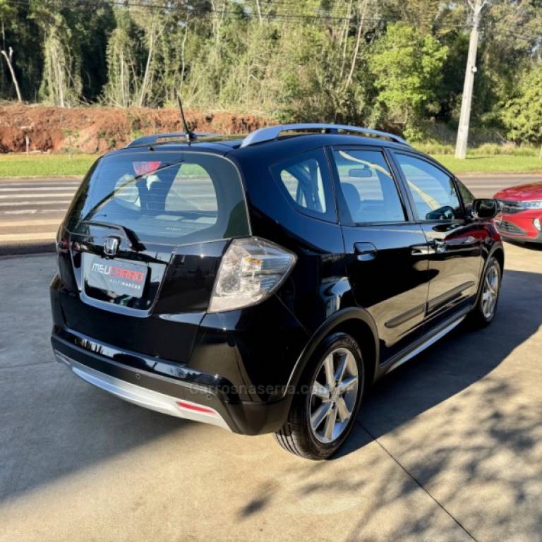 HONDA - FIT - 2013/2013 - Preta - R$ 59.900,00