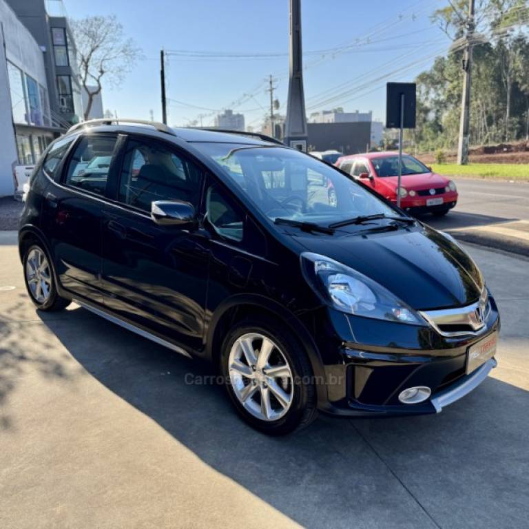HONDA - FIT - 2013/2013 - Preta - R$ 59.900,00