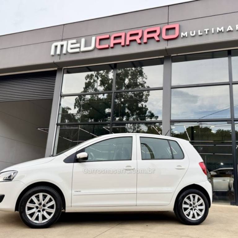 VOLKSWAGEN - FOX - 2012/2012 - Branca - R$ 34.900,00