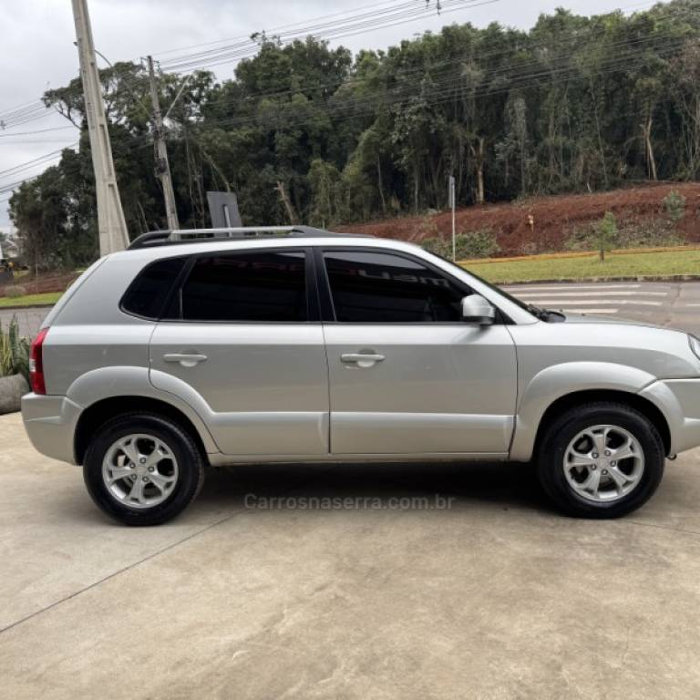 HYUNDAI - TUCSON - 2012/2013 - Prata - R$ 52.900,00