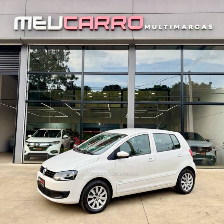 VOLKSWAGEN - FOX - 2012/2012 - Branca - R$ 34.900,00