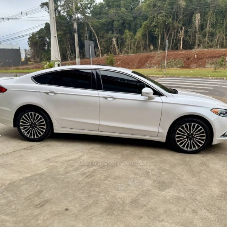 FORD - FUSION - 2017/2017 - Branca - R$ 105.900,00