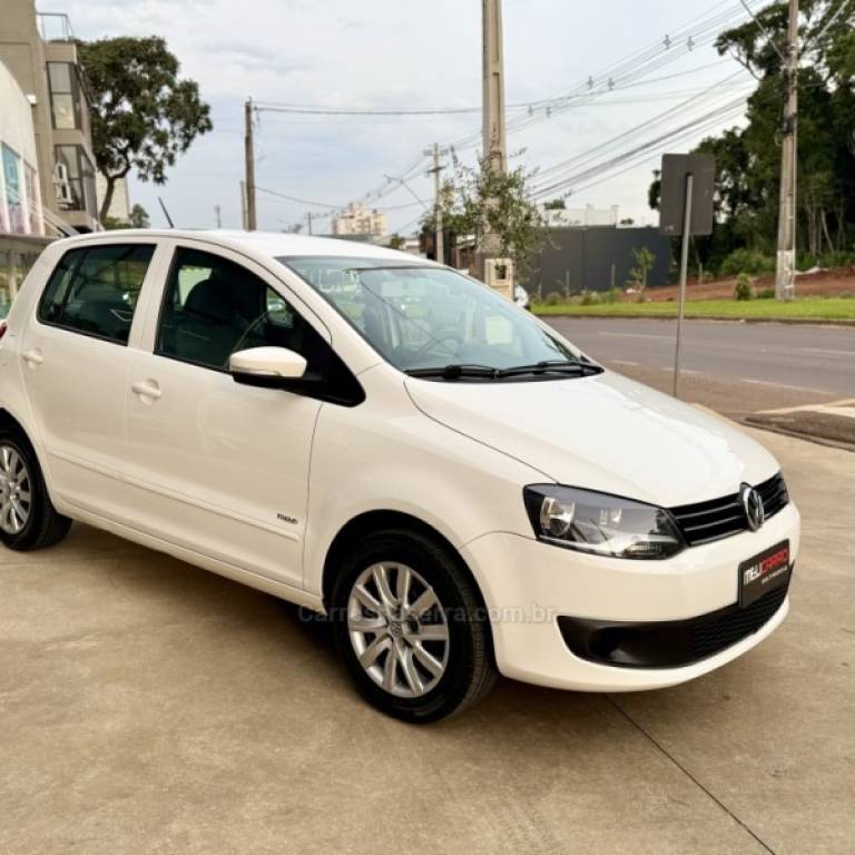VOLKSWAGEN - FOX - 2012/2012 - Branca - R$ 34.900,00