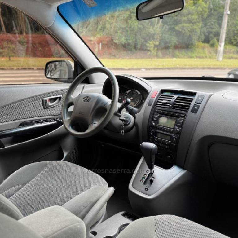 HYUNDAI - TUCSON - 2012/2013 - Prata - R$ 52.900,00