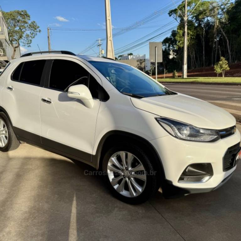 CHEVROLET - TRACKER - 2018/2018 - Branca - R$ 92.900,00