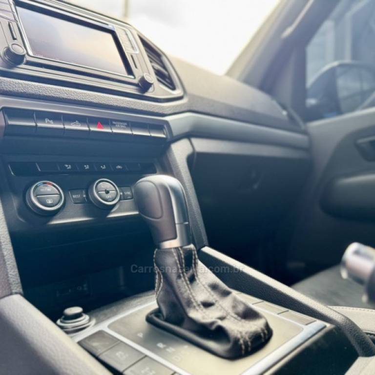 VOLKSWAGEN - AMAROK - 2018/2019 - Azul - R$ 159.900,00