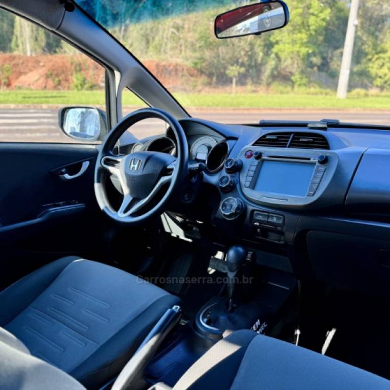 HONDA - FIT - 2013/2013 - Preta - R$ 59.900,00