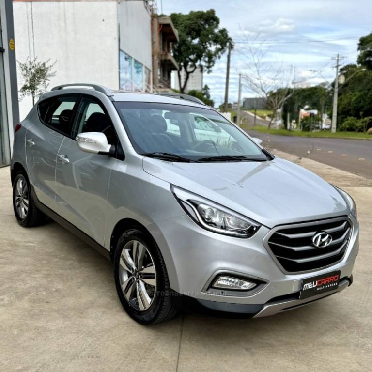 HYUNDAI - IX35 - 2016/2017 - Prata - R$ 88.900,00