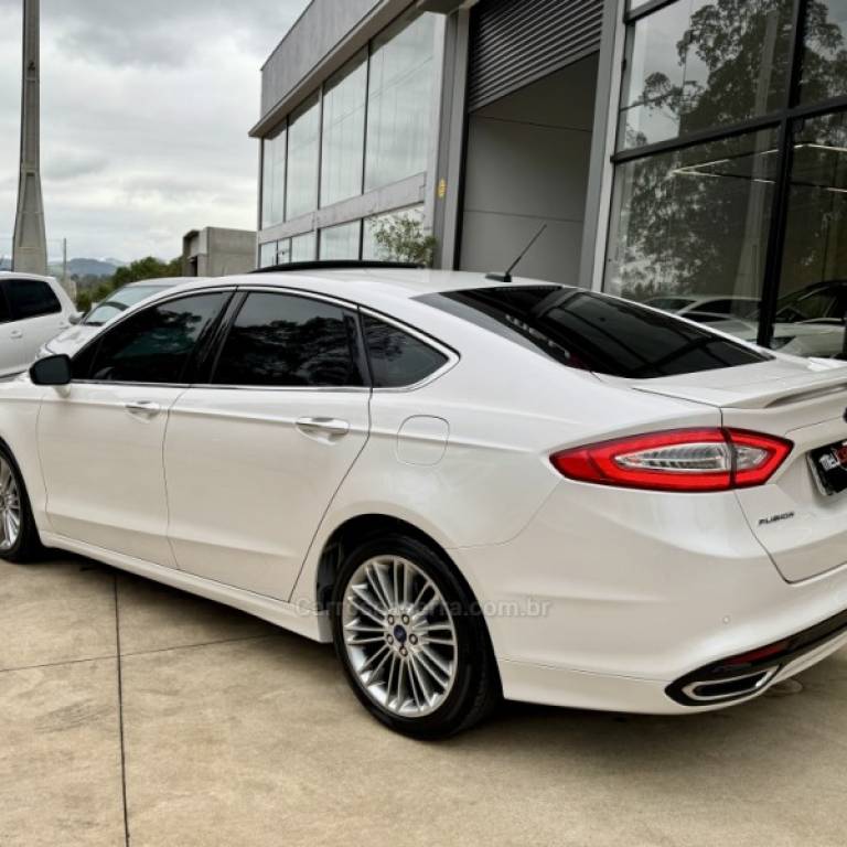 FORD - FUSION - 2014/2014 - Branca - R$ 78.900,00