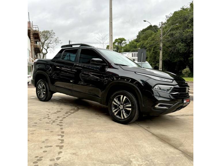 FIAT - TORO - 2022/2023 - Preta - R$ 126.900,00