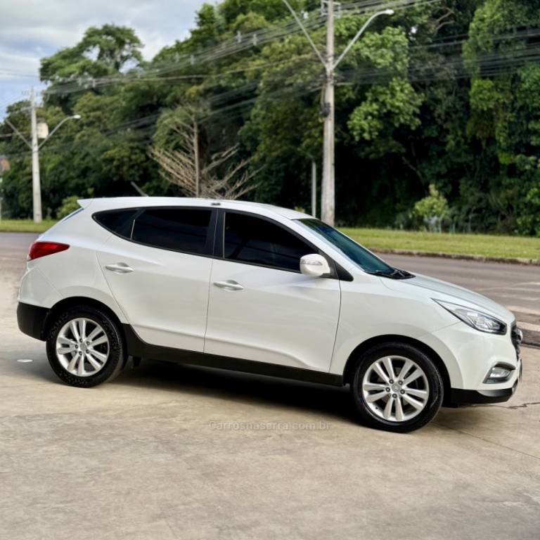 HYUNDAI - IX35 - 2015/2016 - Branca - R$ 84.900,00