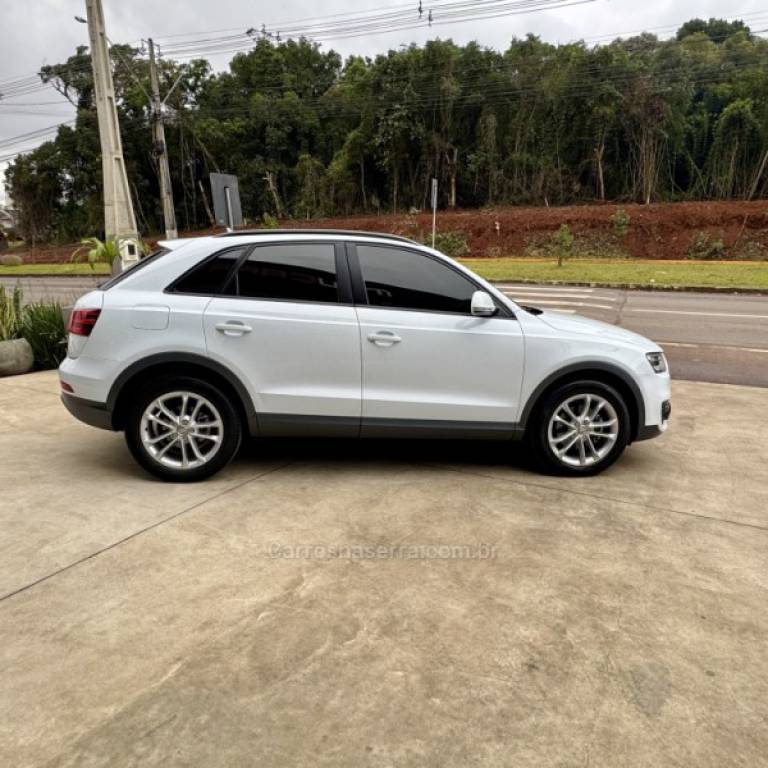 AUDI - Q3 - 2012/2013 - Branca - R$ 88.900,00