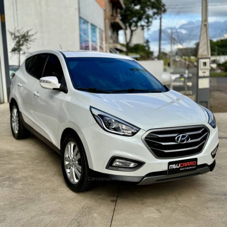 HYUNDAI - IX35 - 2015/2016 - Branca - R$ 84.900,00