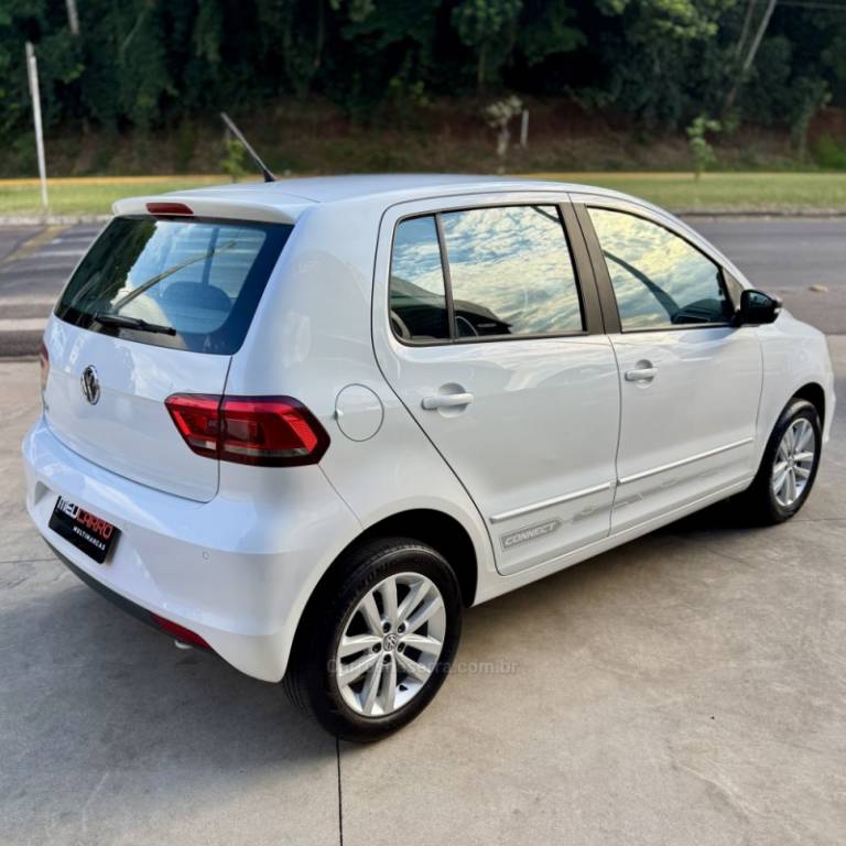 VOLKSWAGEN - FOX - 2018/2019 - Branca - R$ 59.900,00