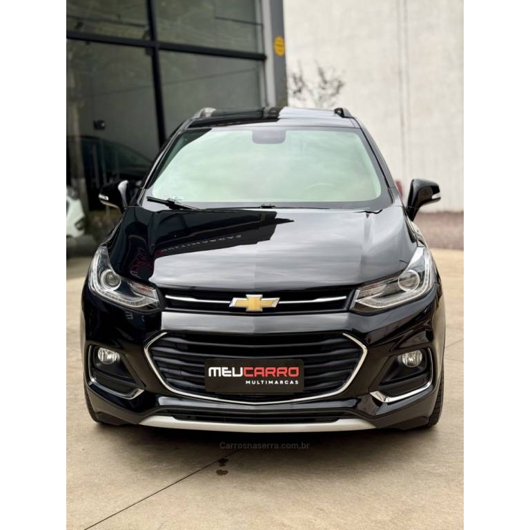 CHEVROLET - TRACKER - 2017/2018 - Preta - R$ 92.900,00